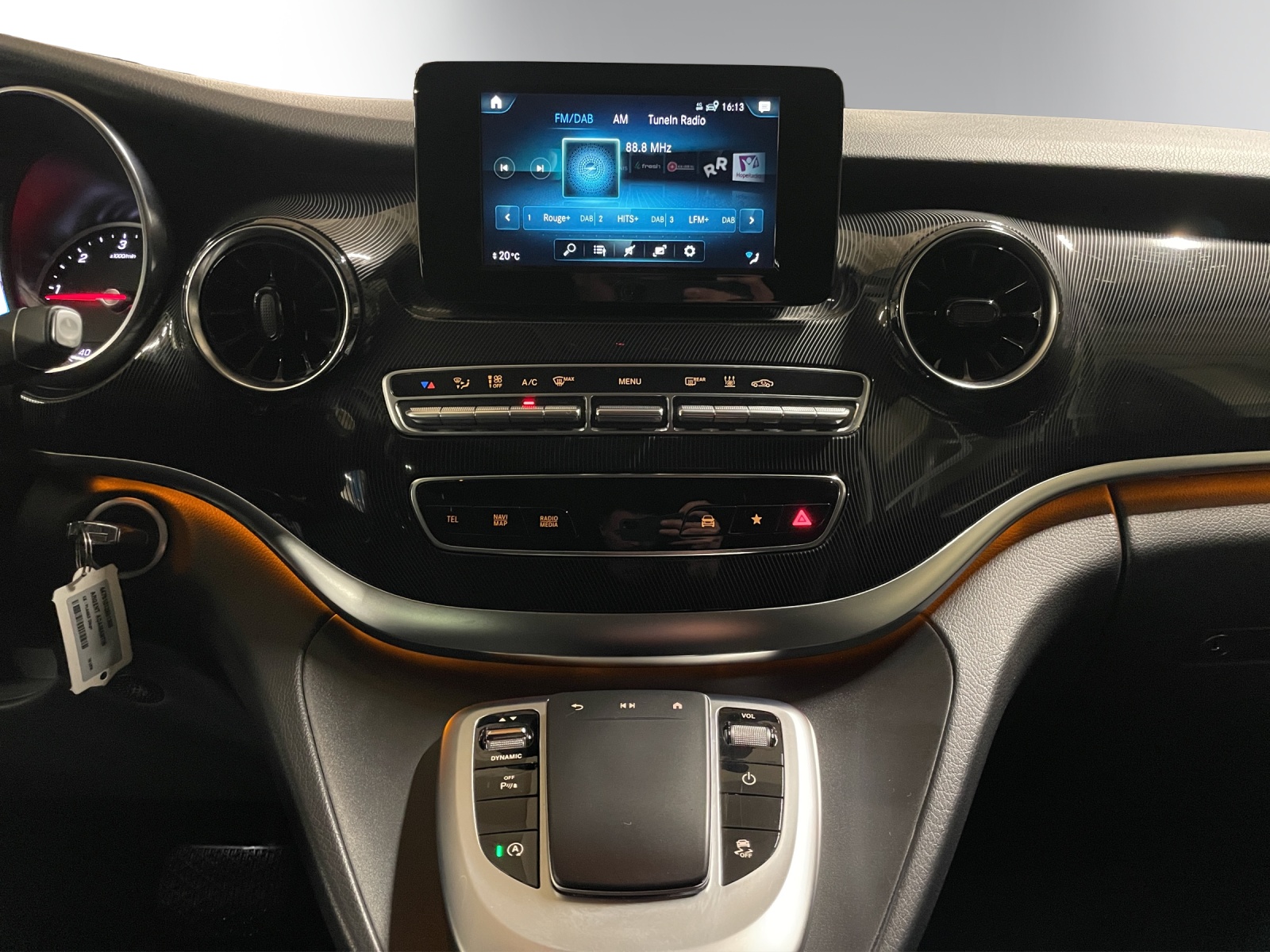 Image MERCEDES-BENZ V-220 V 220 d L 4Matic