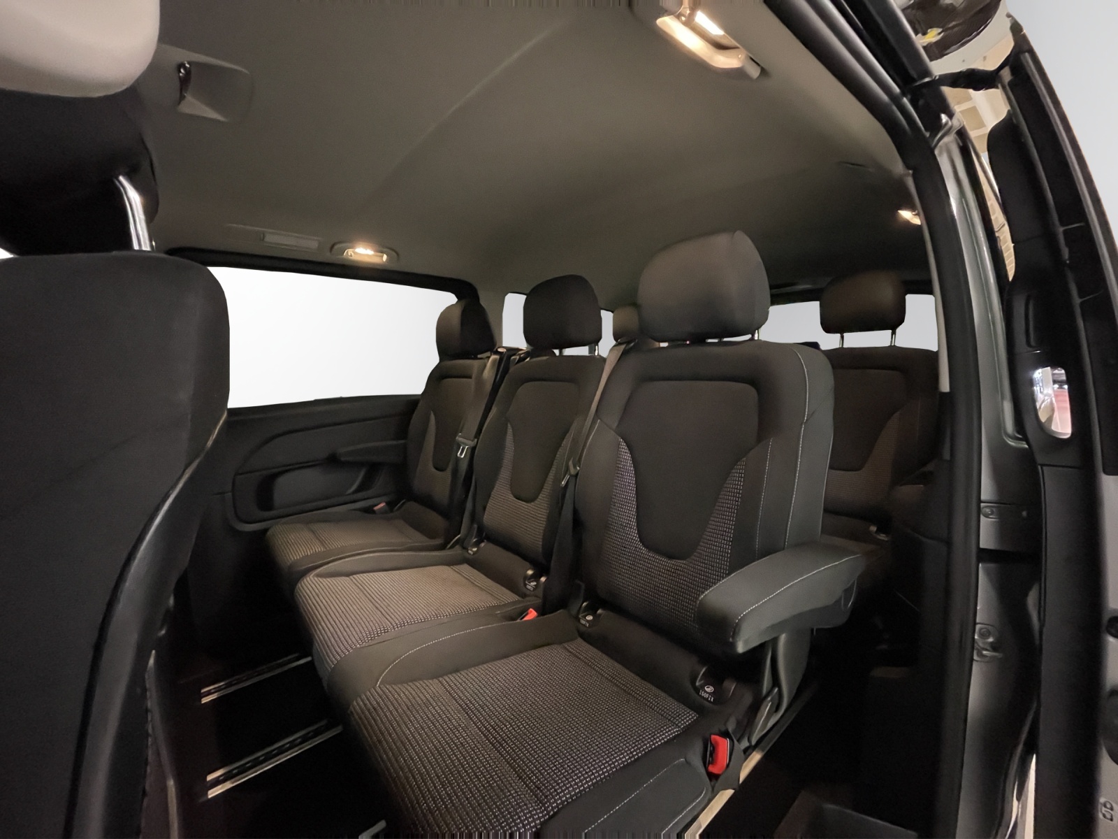 Image MERCEDES-BENZ V-220 V 220 d L 4Matic