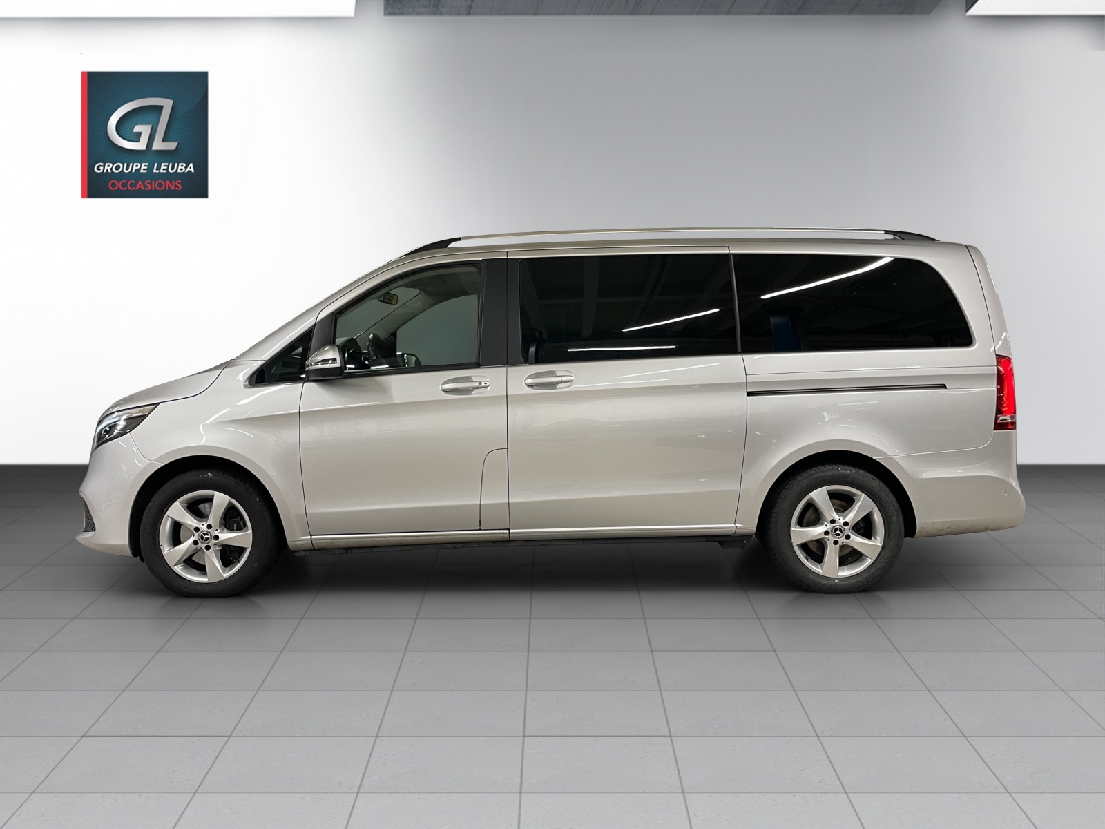 Image MERCEDES-BENZ V-220 V 220 d L 4Matic