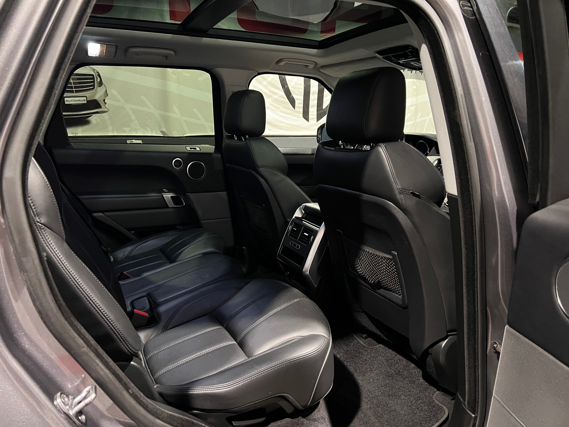 LAND ROVER Range Rover Sport 3.0 TDV6 SE Automatic-image-15