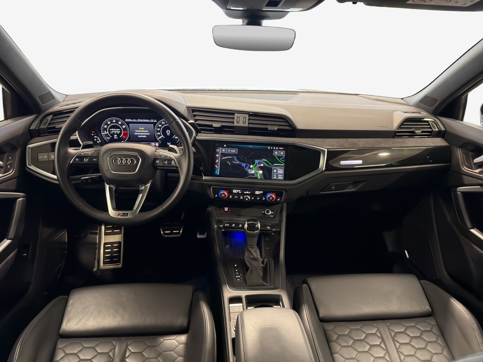 AUDI RS Q3 Sportback quattro S tronic-image-8