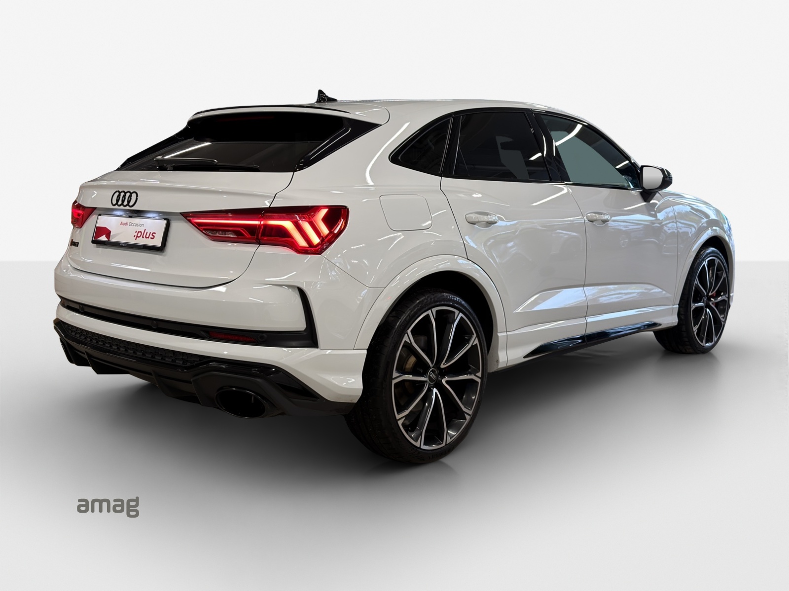 AUDI RS Q3 Sportback quattro S tronic-image-4