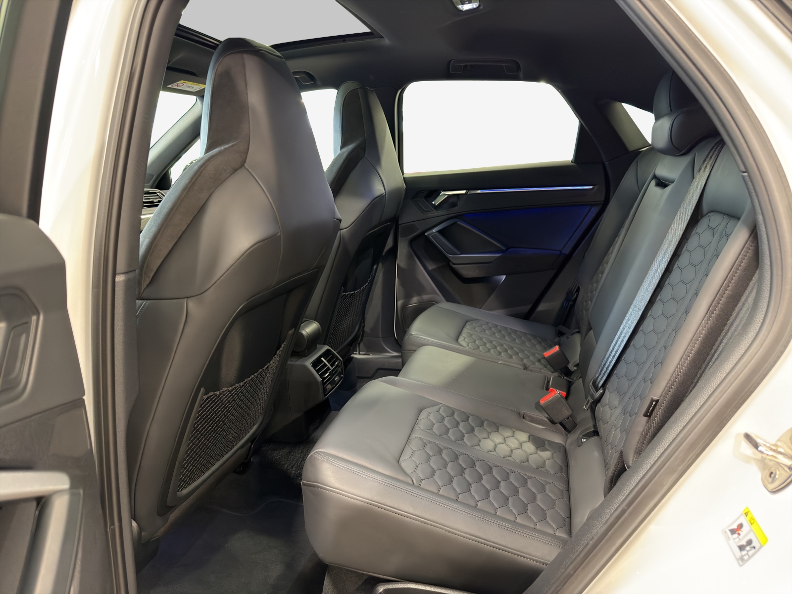AUDI RS Q3 Sportback quattro S tronic-image-11