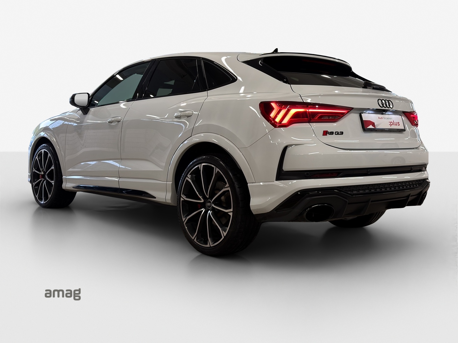 AUDI RS Q3 Sportback quattro S tronic-image-2