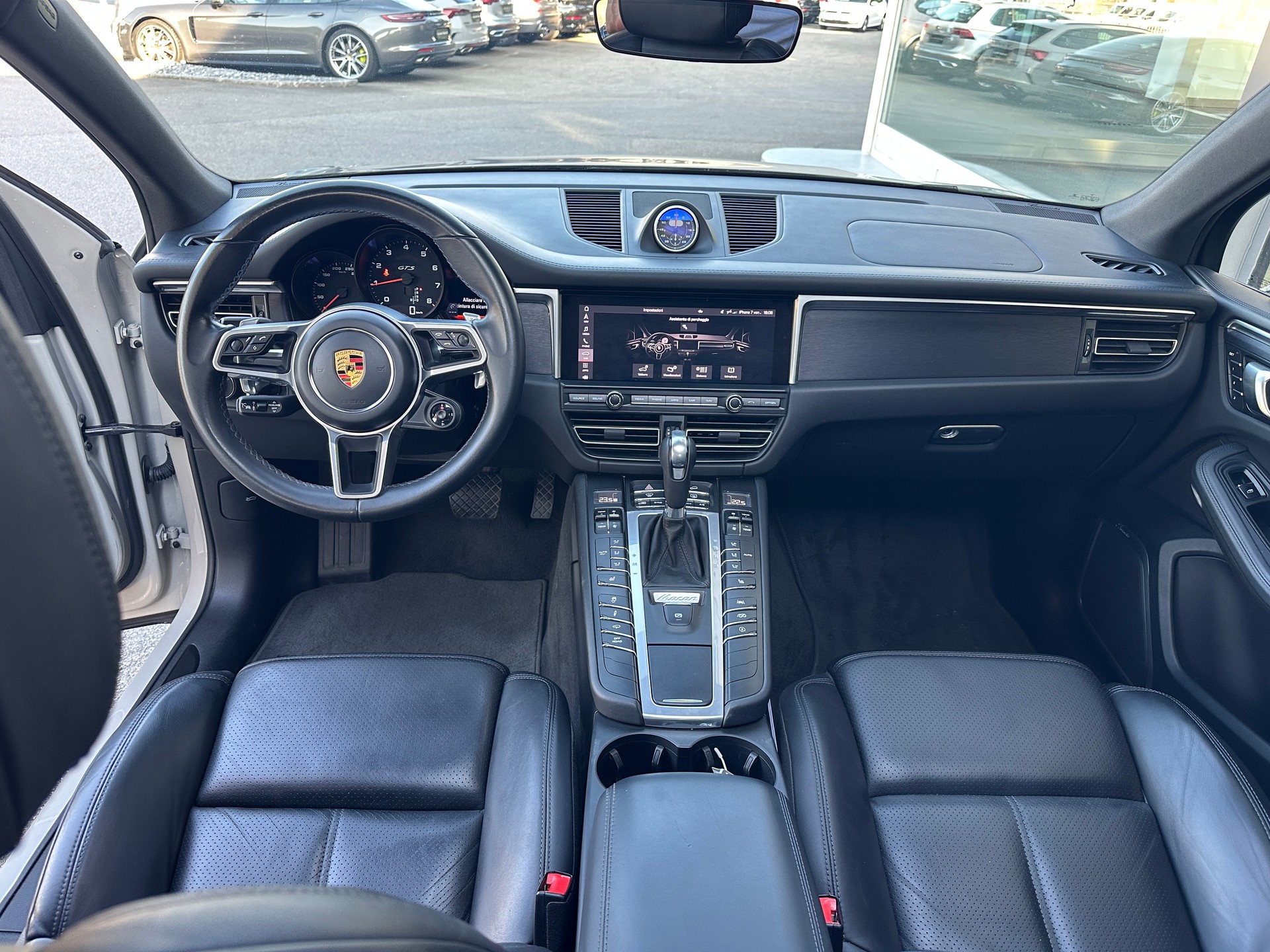 PORSCHE Macan GTS PDK-image-14