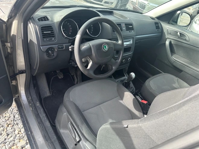 SKODA Yeti 2.0 TDI Clever 4x4-image-10