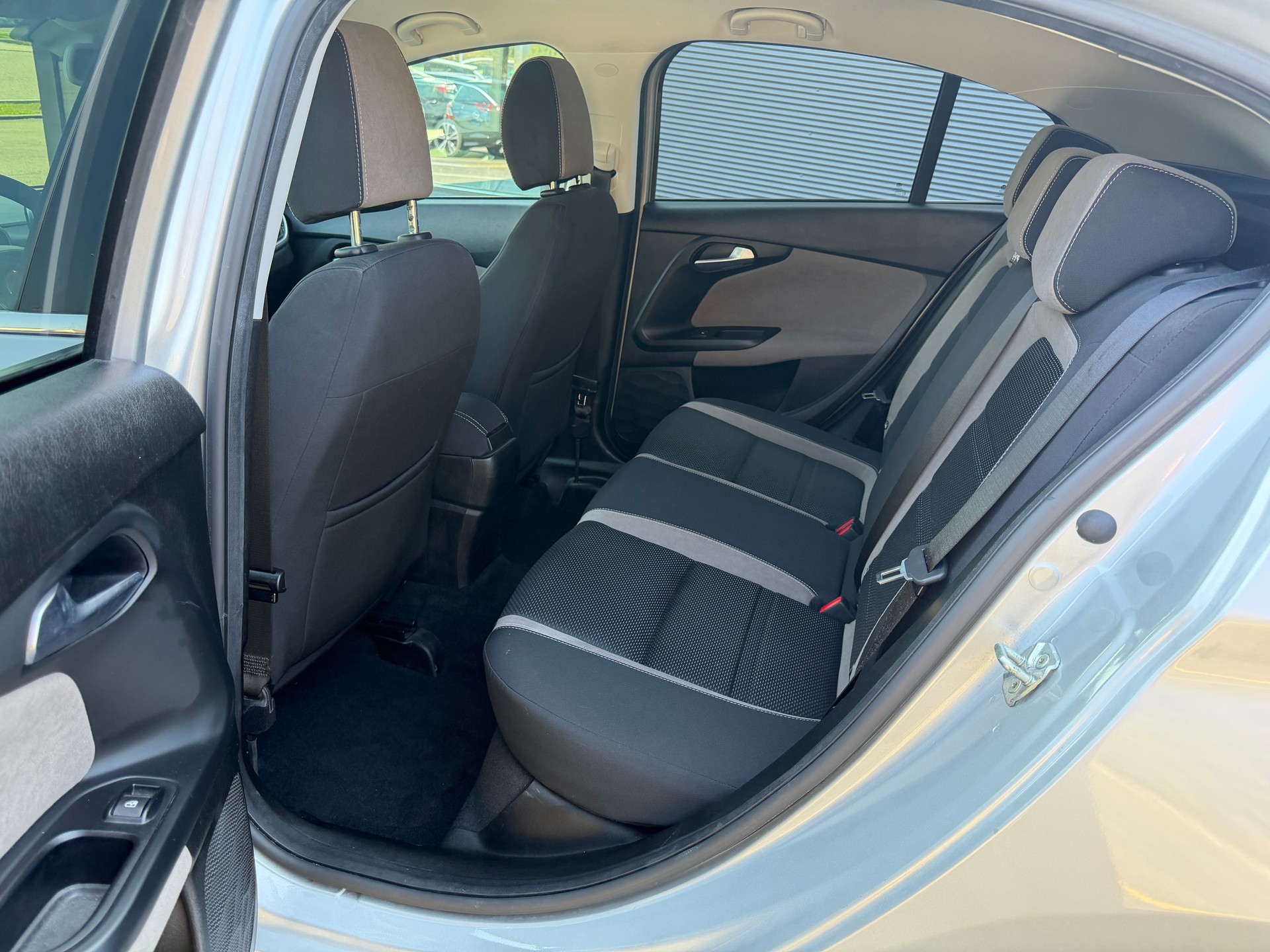 FIAT Tipo 1.4 T-Jet Lounge-image-20