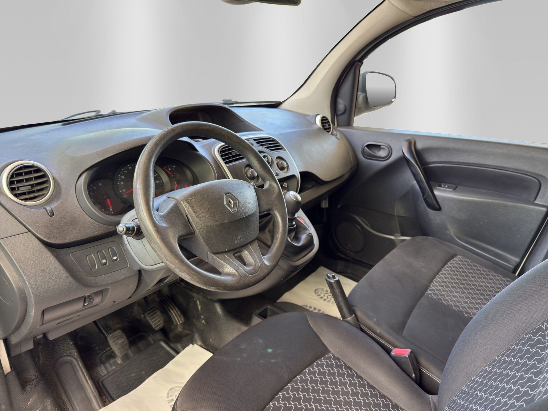 RENAULT Kangoo Medium TCe 115 ENERGY First Access-image-7