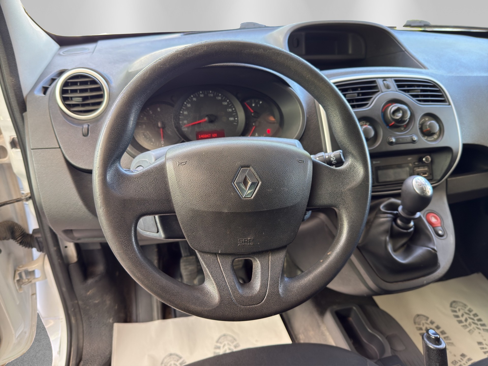 RENAULT Kangoo Medium TCe 115 ENERGY First Access-image-8