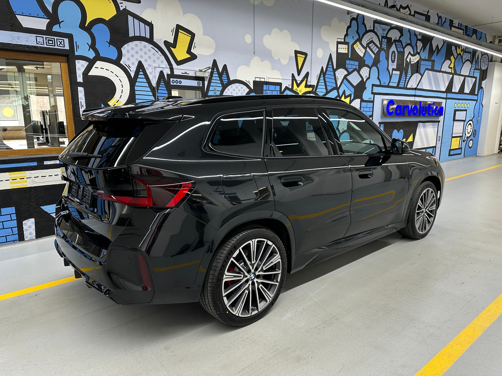 BMW iX1 xDrive 30 M Sport Pro-image-3