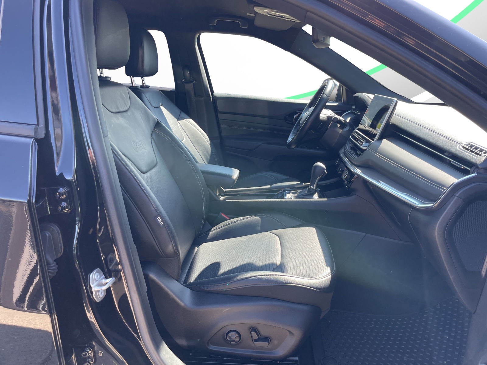 JEEP Compass 1.3 T PHEV S AWD-image-12