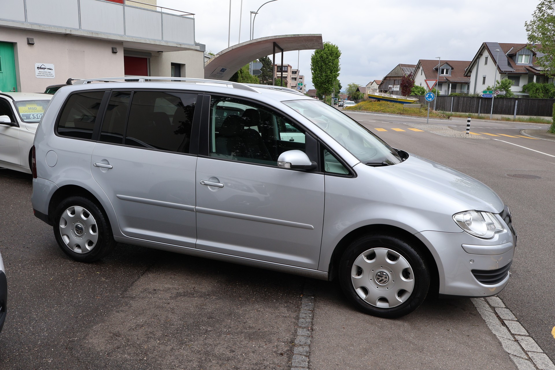 VW Touran 1.4 TSI Trendline-image-4