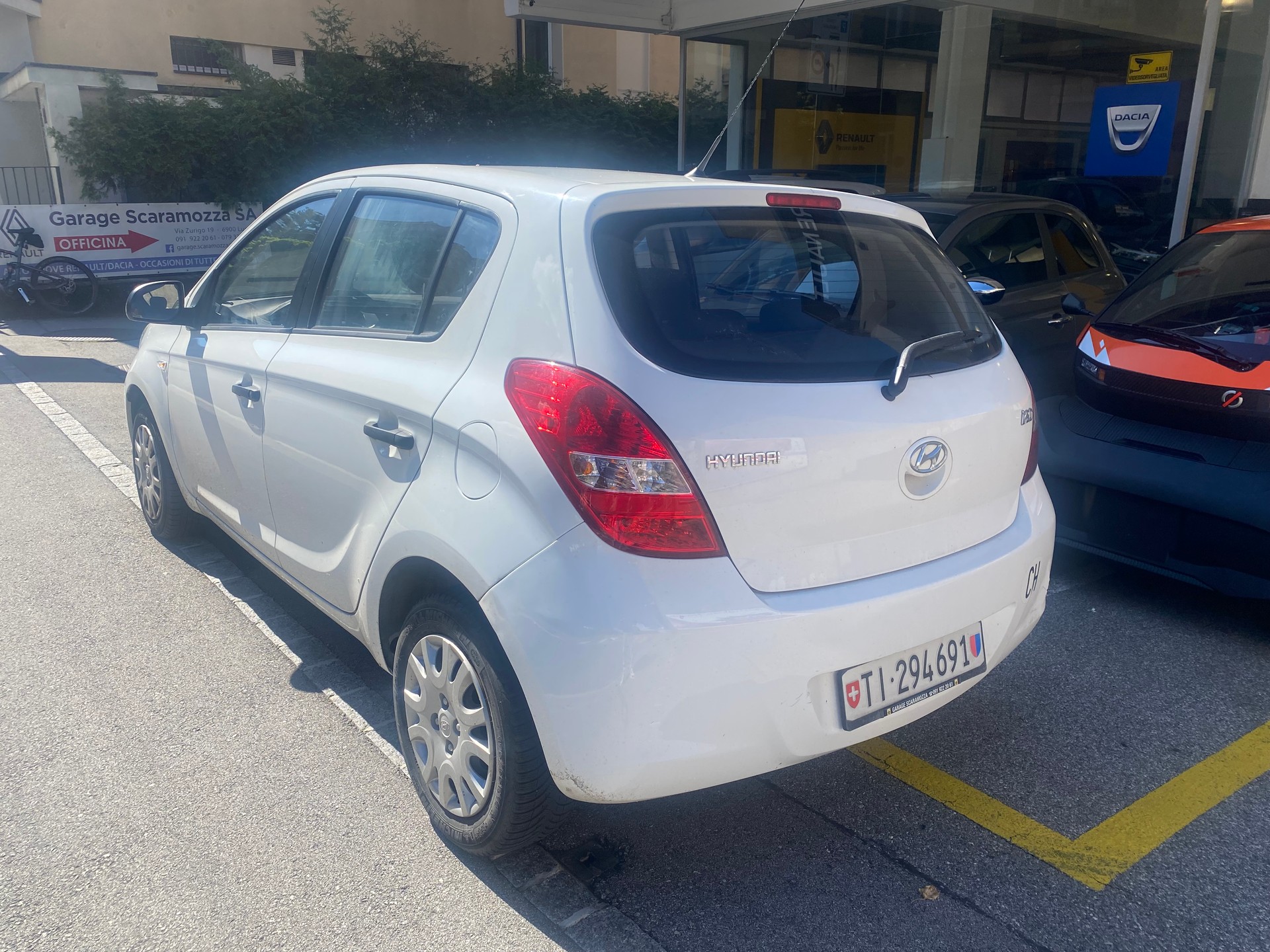 HYUNDAI i20 1.2 Comfort-image-2