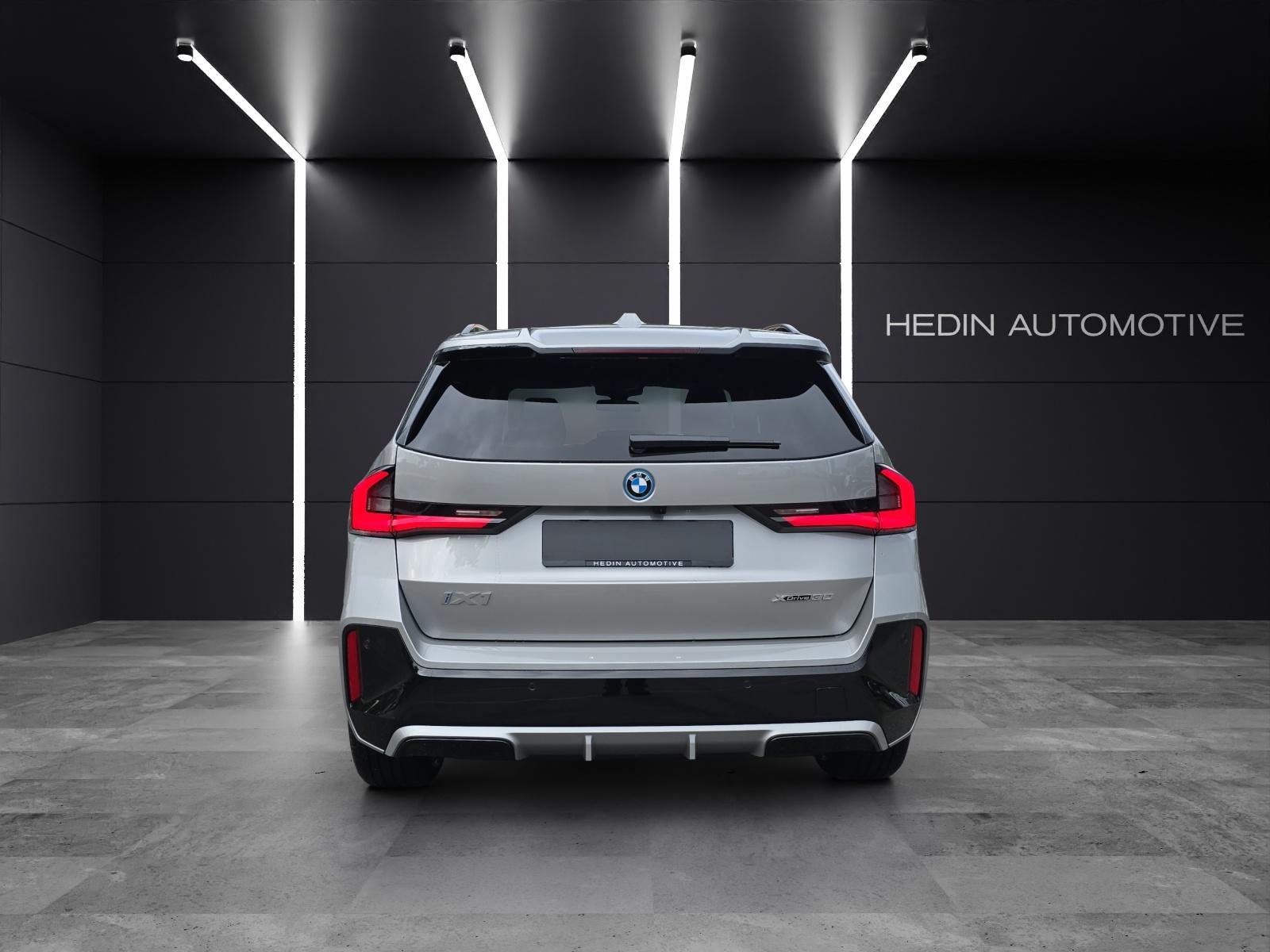 BMW iX1 30 xDrive-image-21