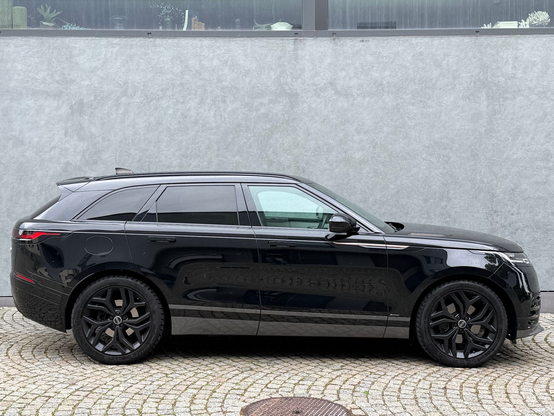 LAND ROVER Range Rover Velar R-Dynamic P 300 Automatic-image-9