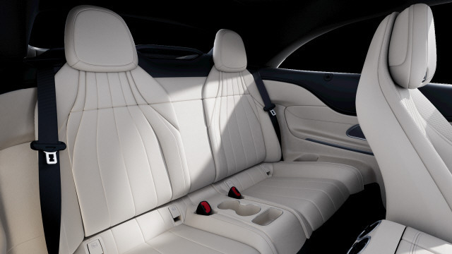 MERCEDES-BENZ CLE AMG 53 Cabrio 4Matic+-image-11
