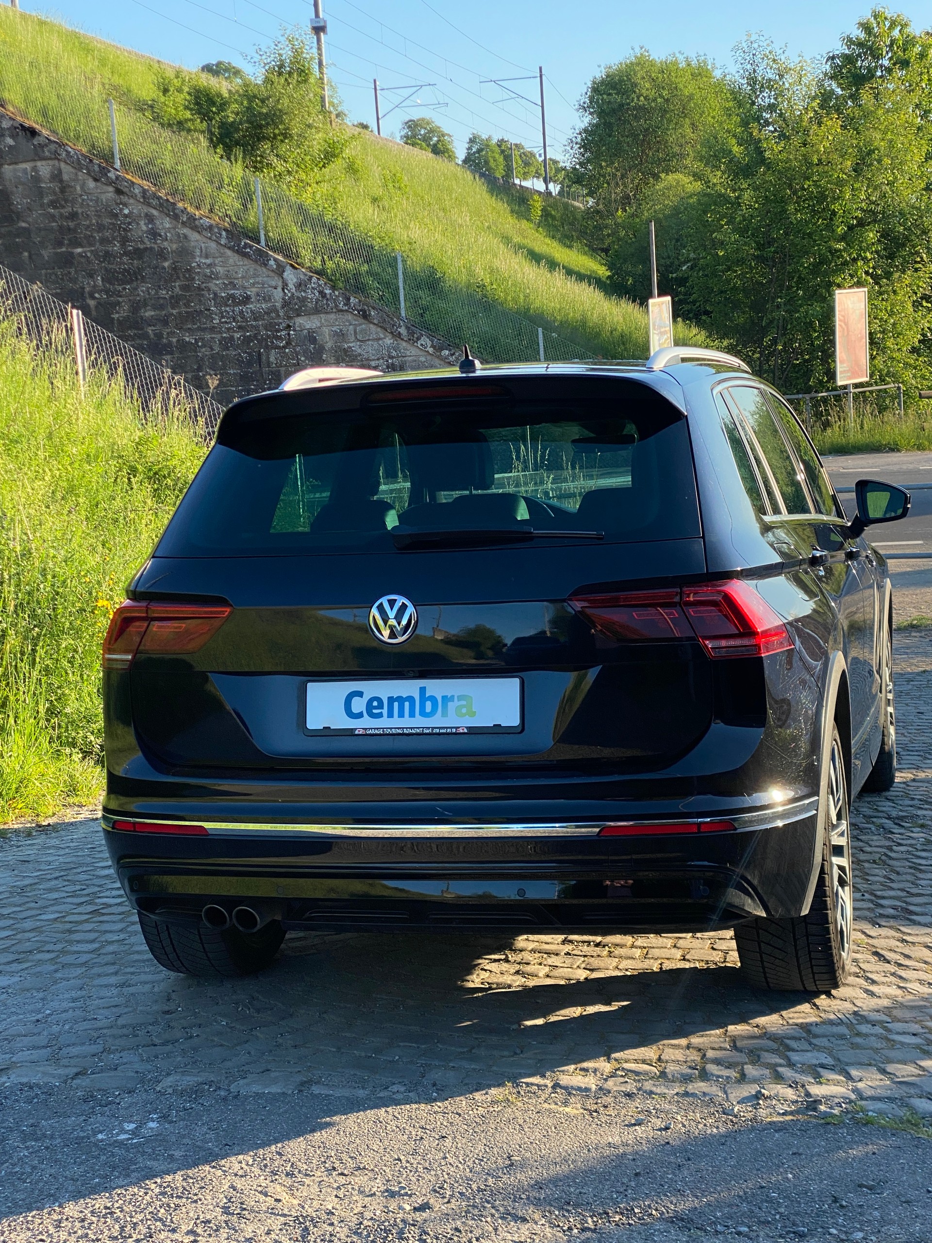 VW Tiguan 2.0TSI RLine 4Motion DSG-showroom-element-2