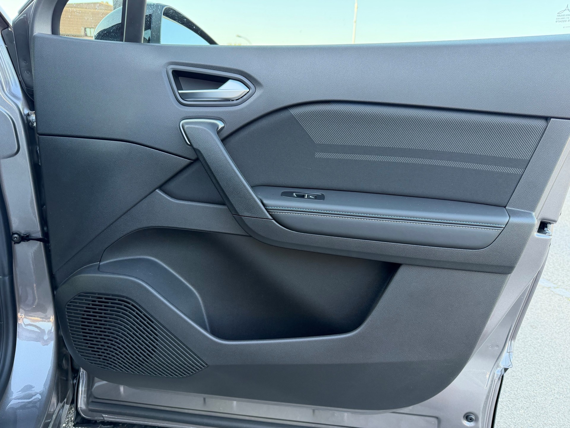 RENAULT Captur 1.8 E-Tech 160 Esprit Alpine DHT-image-9