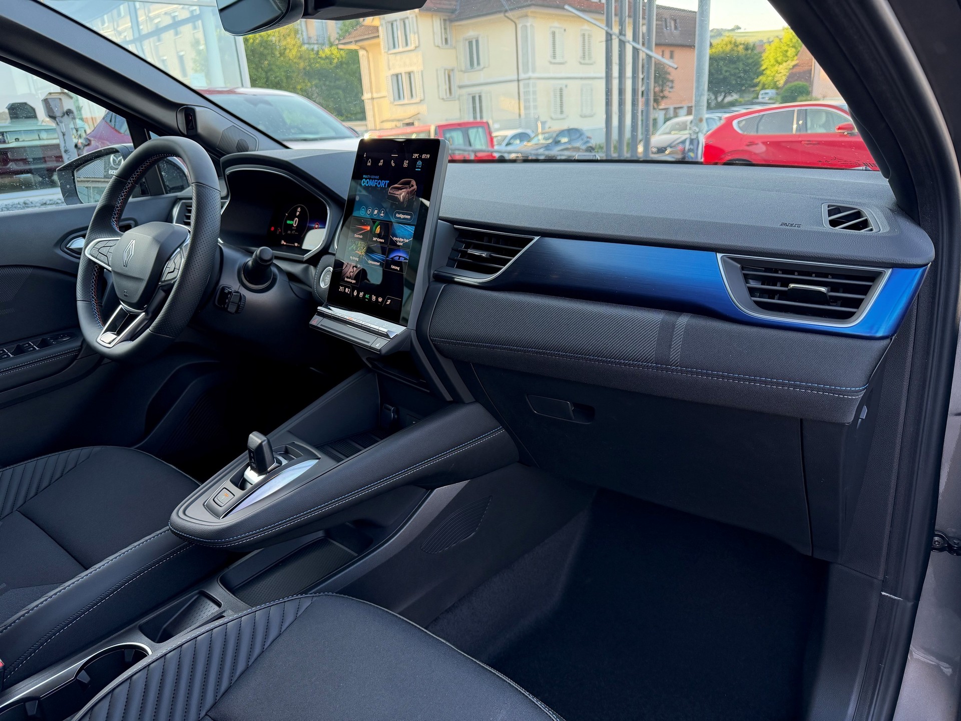 RENAULT Captur 1.8 E-Tech 160 Esprit Alpine DHT-image-5