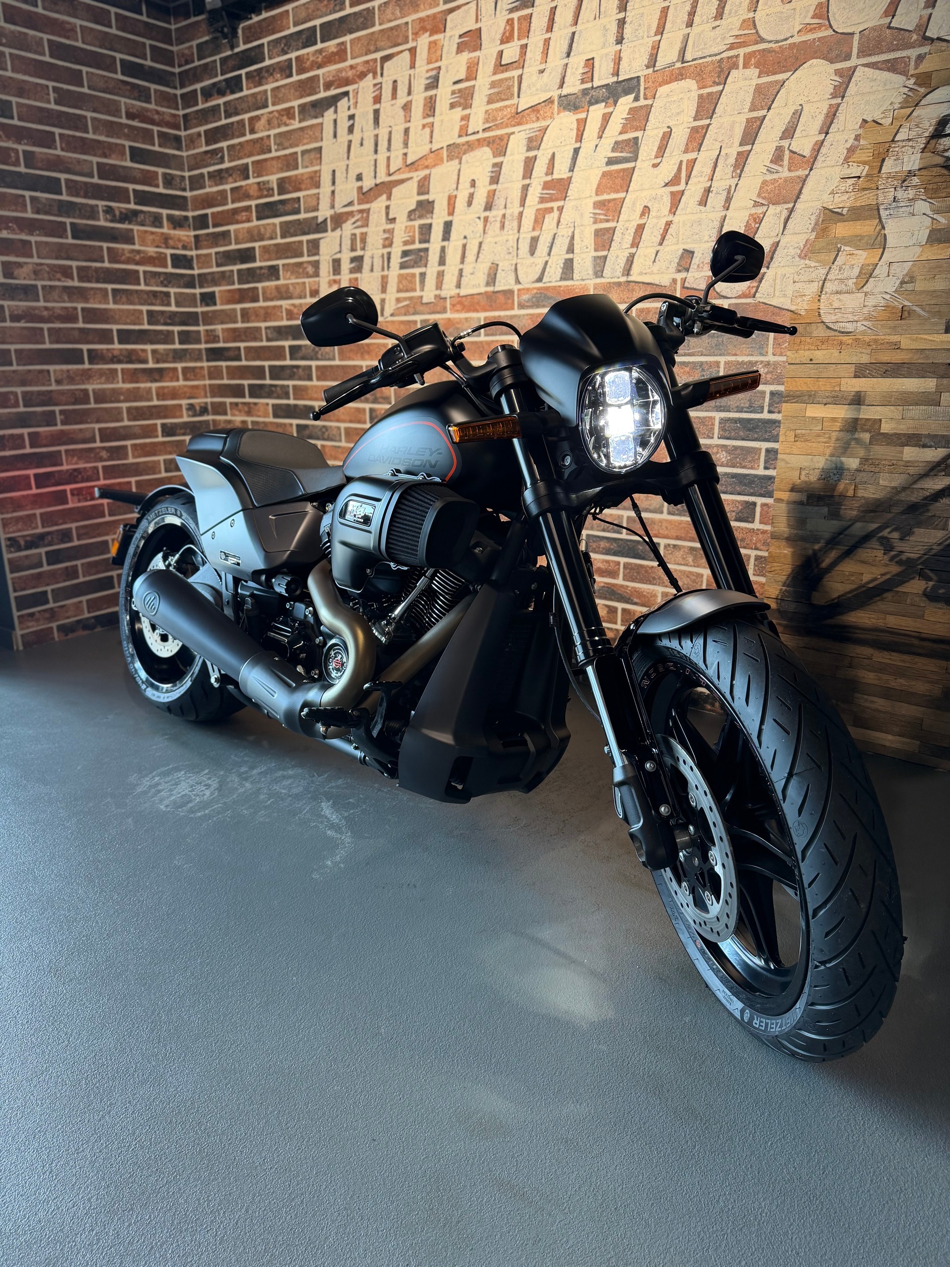 HARLEY-DAVIDSON FXDRS 114 ABS-image-8