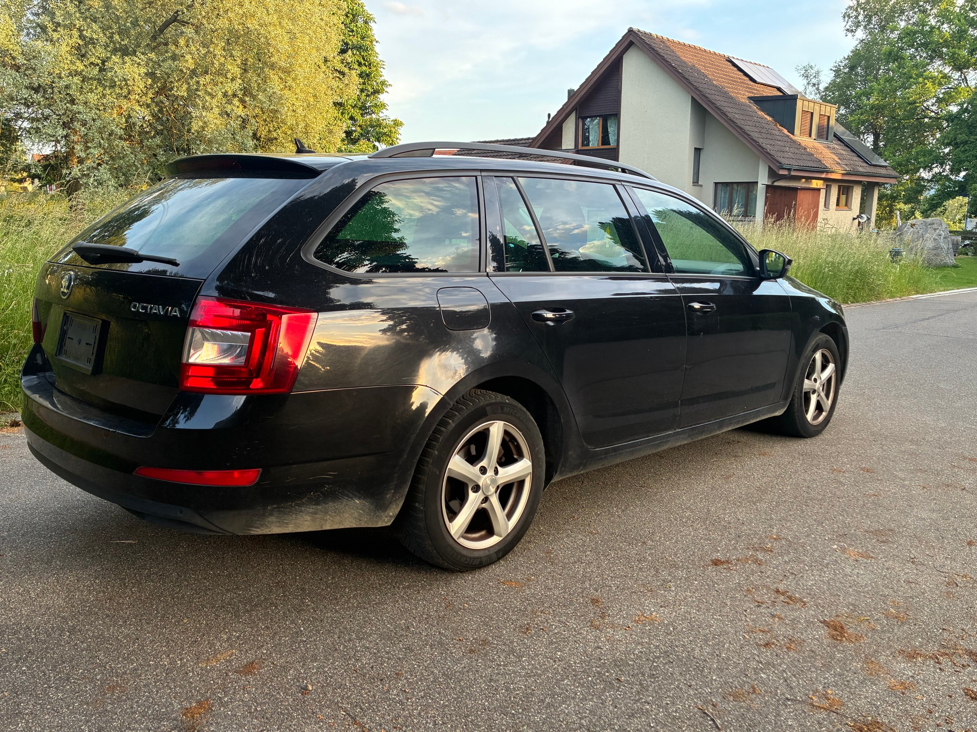 SKODA Octavia Combi 2.0 TDI Elegance DSG-image-3