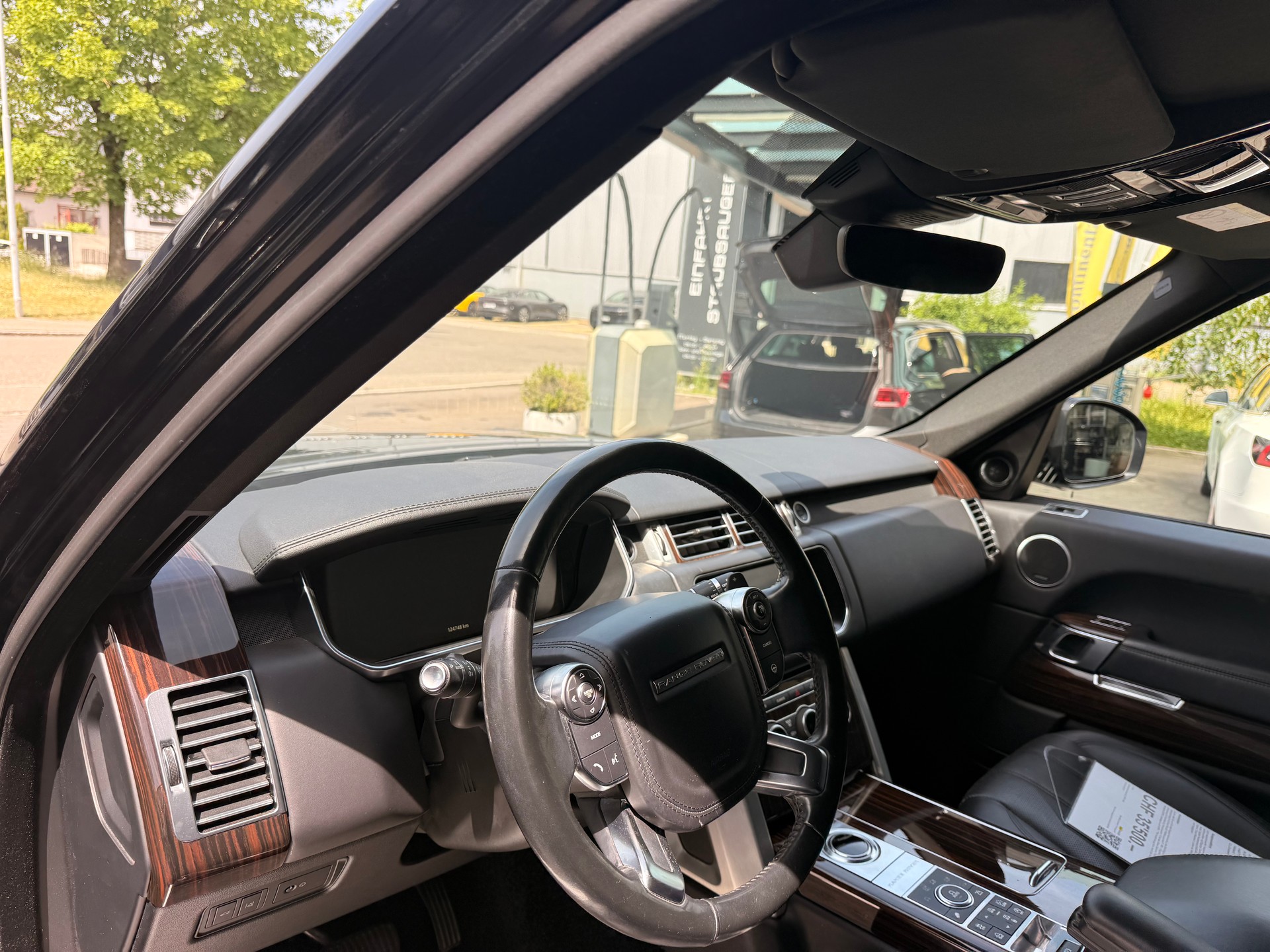 LAND ROVER Range Rover 4.4 SDV8 Vogue Automatic-image-11