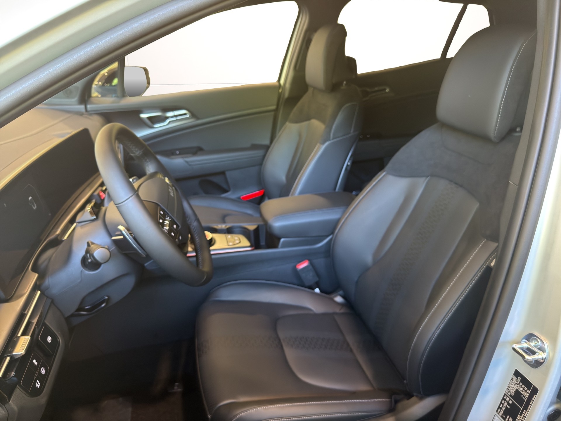 KIA Sportage 1.6T-GDi HEV Black Edition 4x4 A-image-7
