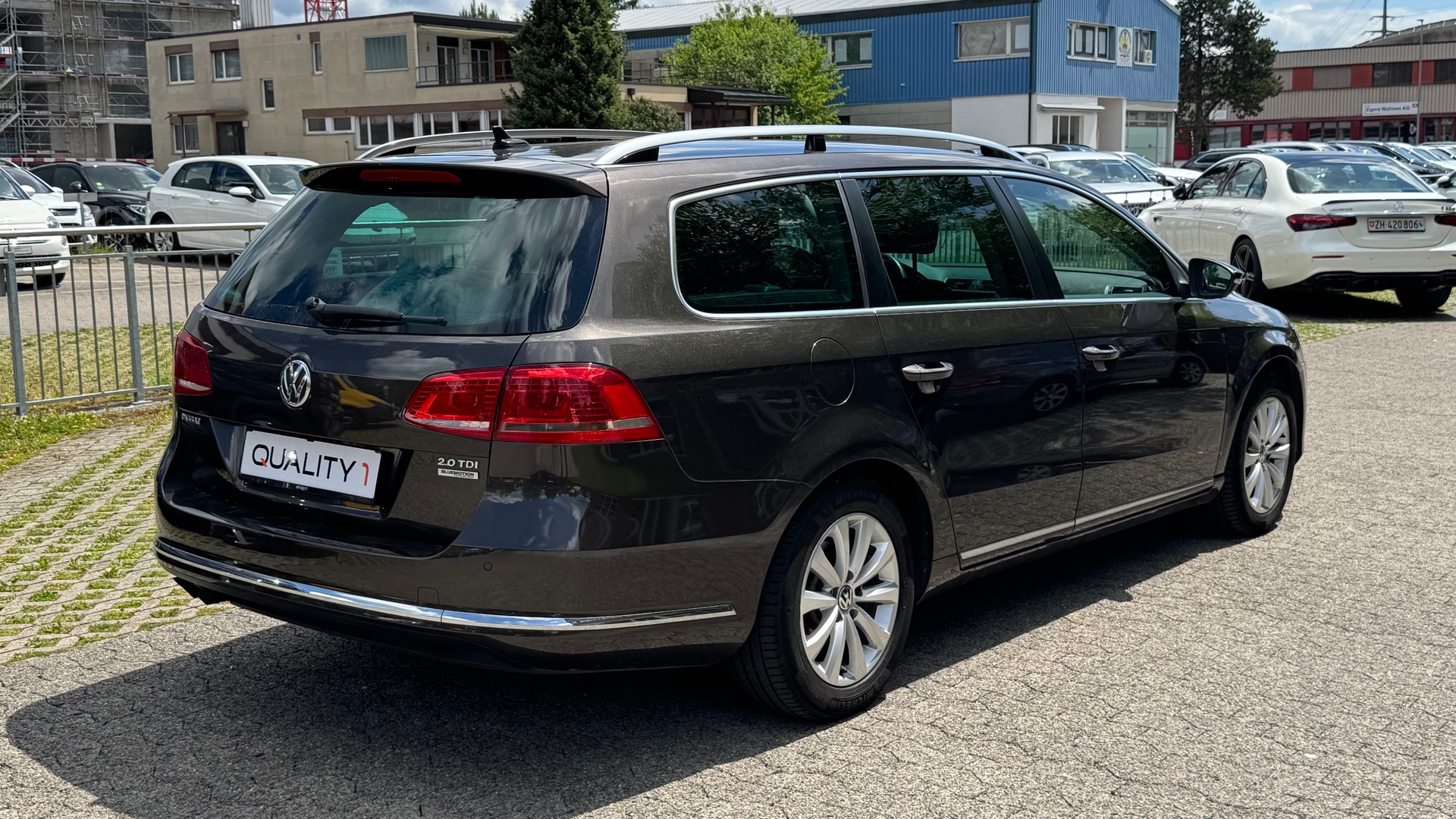 VW Passat 2.0 TDI BlueMotion Technology Trendline-image-3