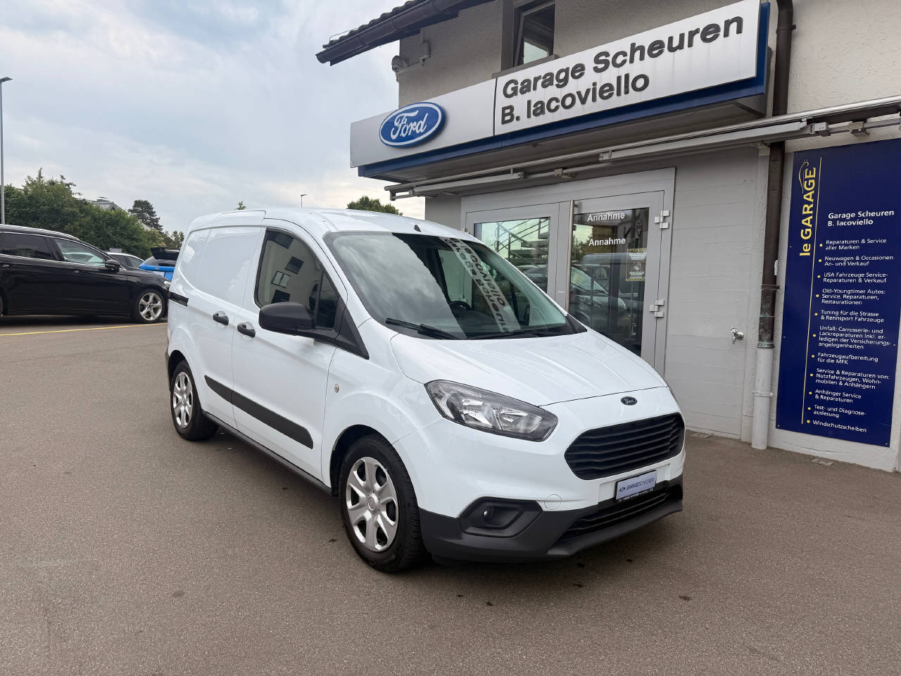 FORD Transit Courier Van 1.0 EcoB Basis-image-0