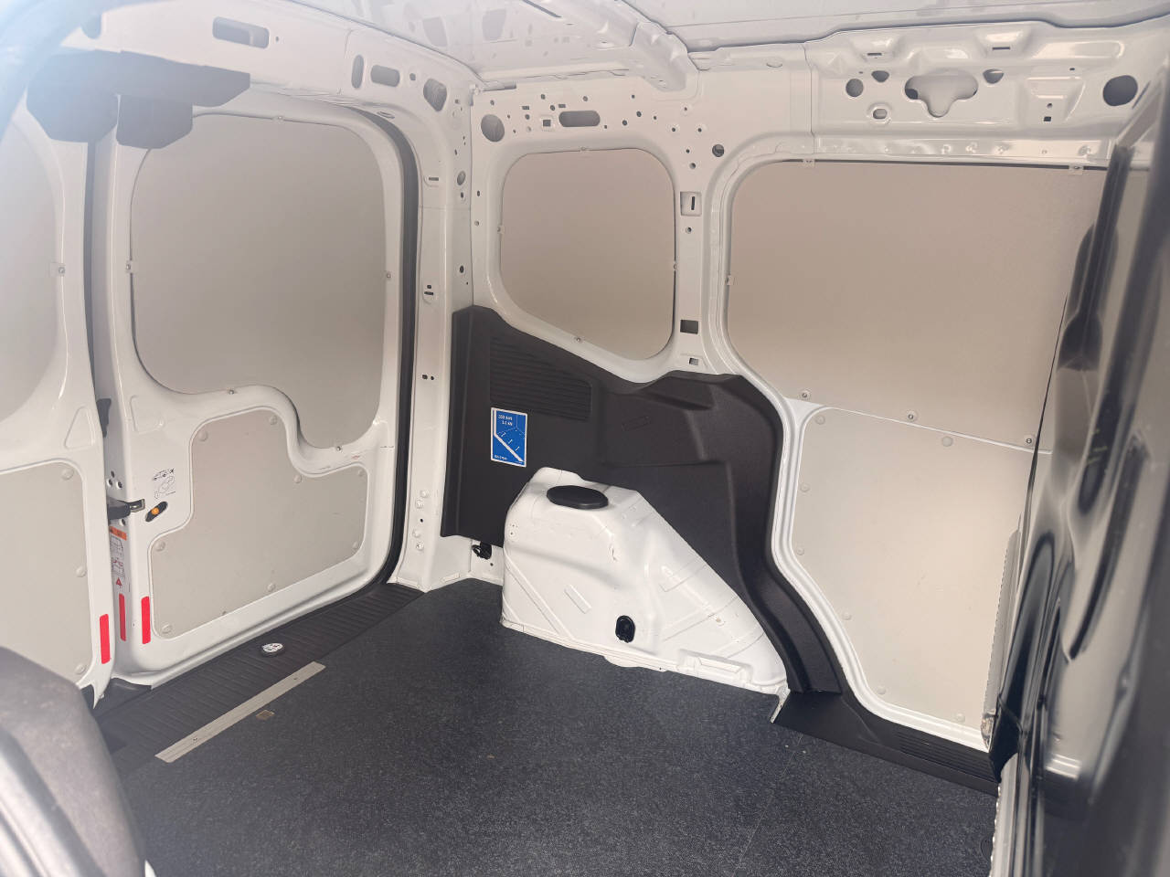 FORD Transit Courier Van 1.0 EcoB Basis-image-9