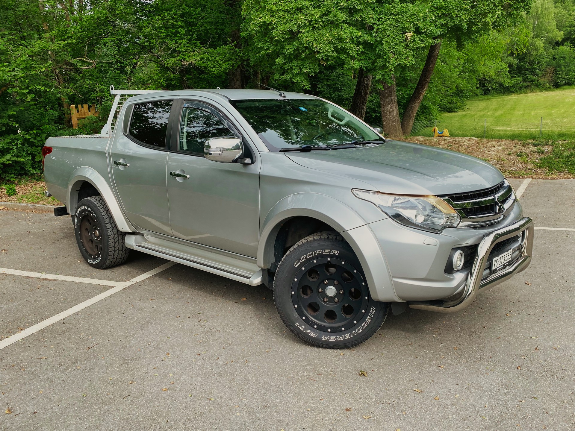 MITSUBISHI 2.4 DID 181 4x4 Style-image-1