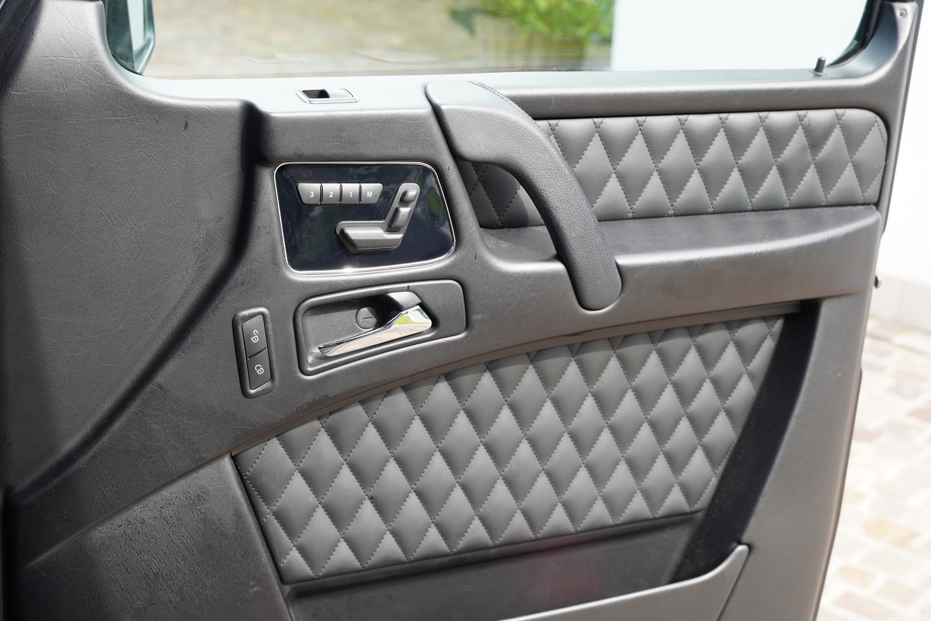 MERCEDES-BENZ G 63 AMG EDITION 463 mit BRABUS-Auspuffanlage-image-10