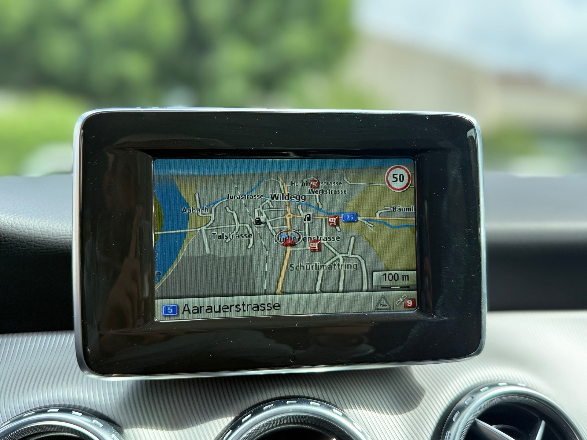 MERCEDES-BENZ GLA 200 Night Star 7G-DCT-image-12