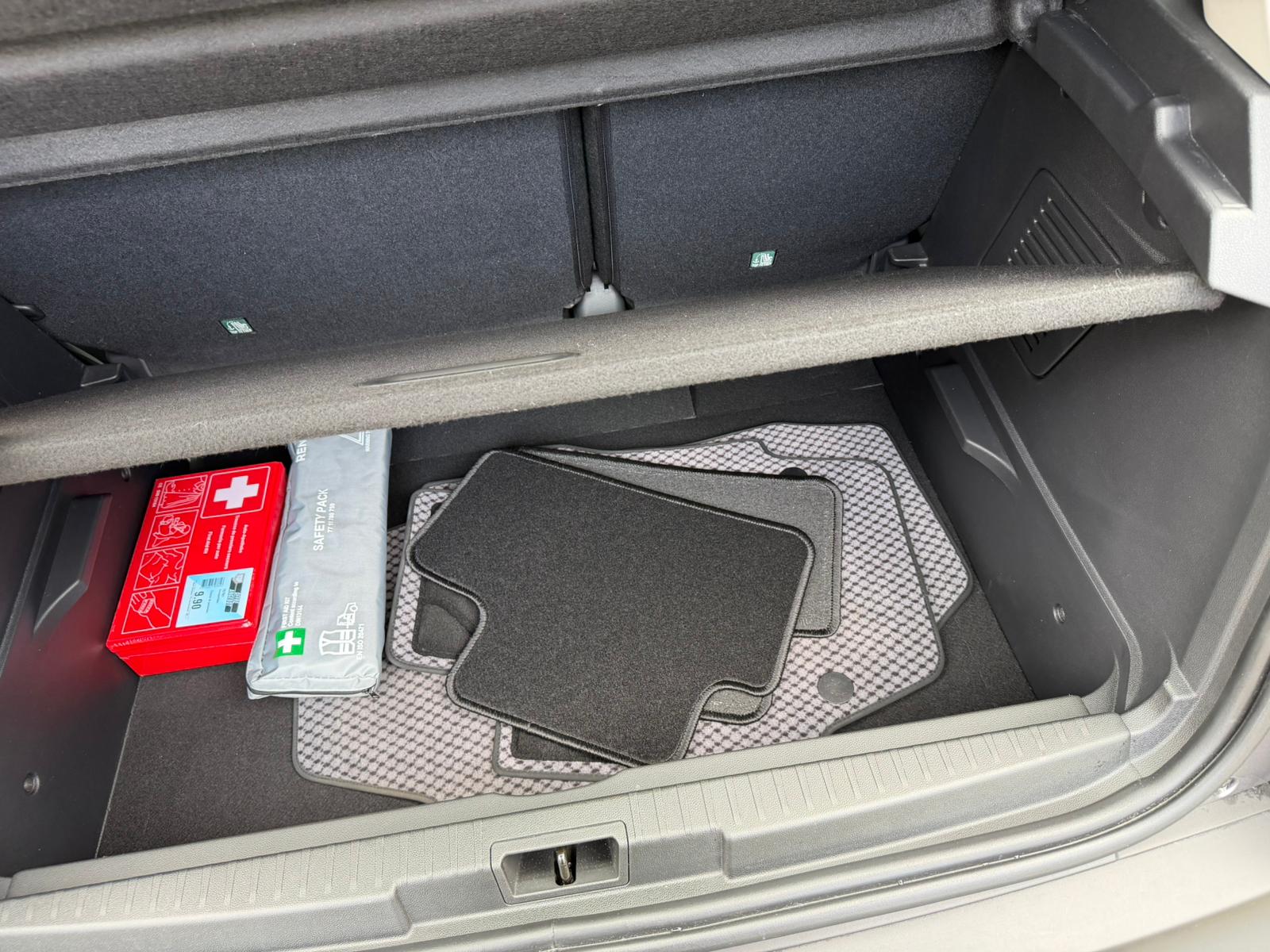 RENAULT Captur 0.9 12V Zen Benziner-image-19