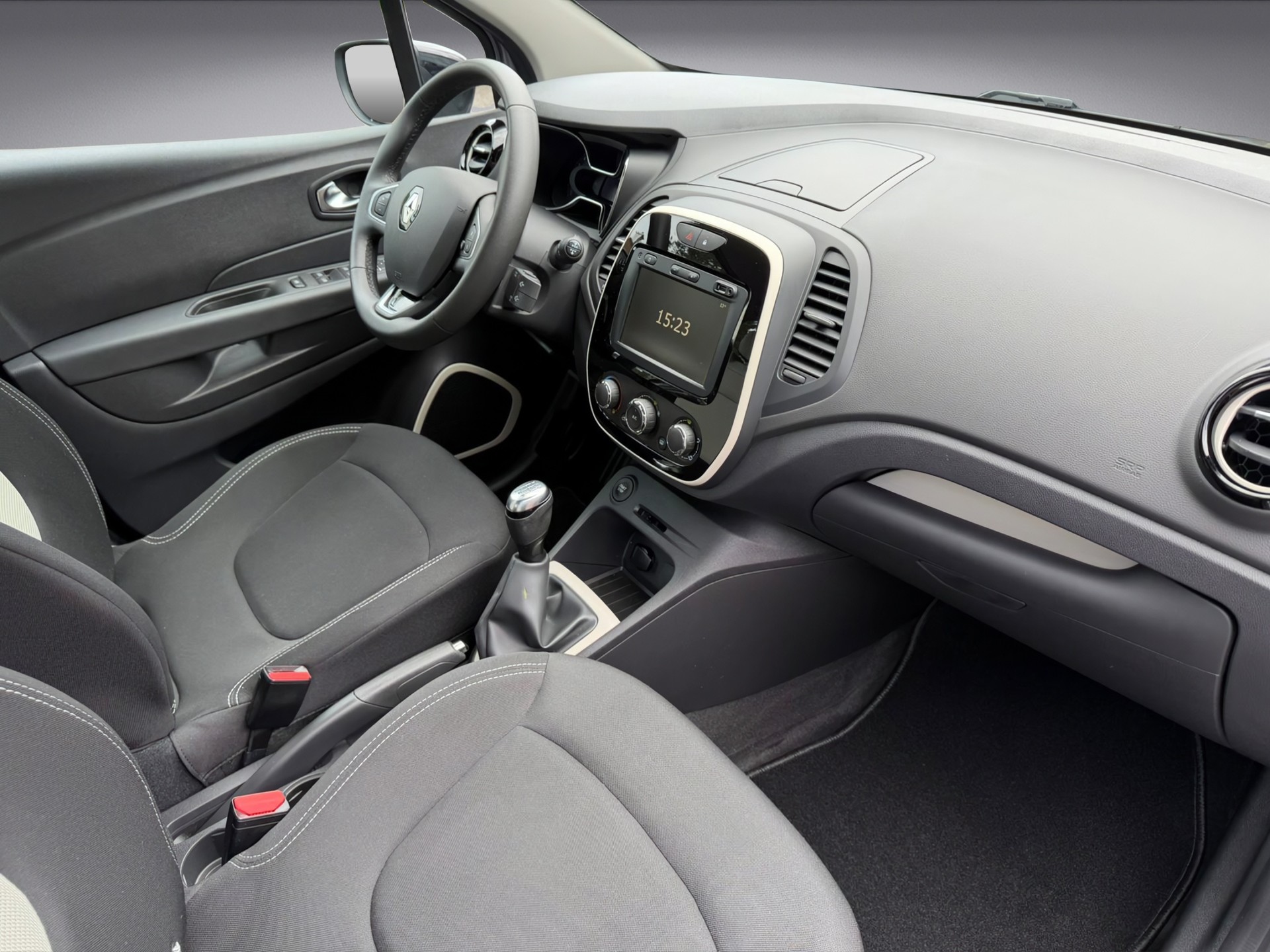 RENAULT Captur 0.9 12V Zen Benziner-image-12