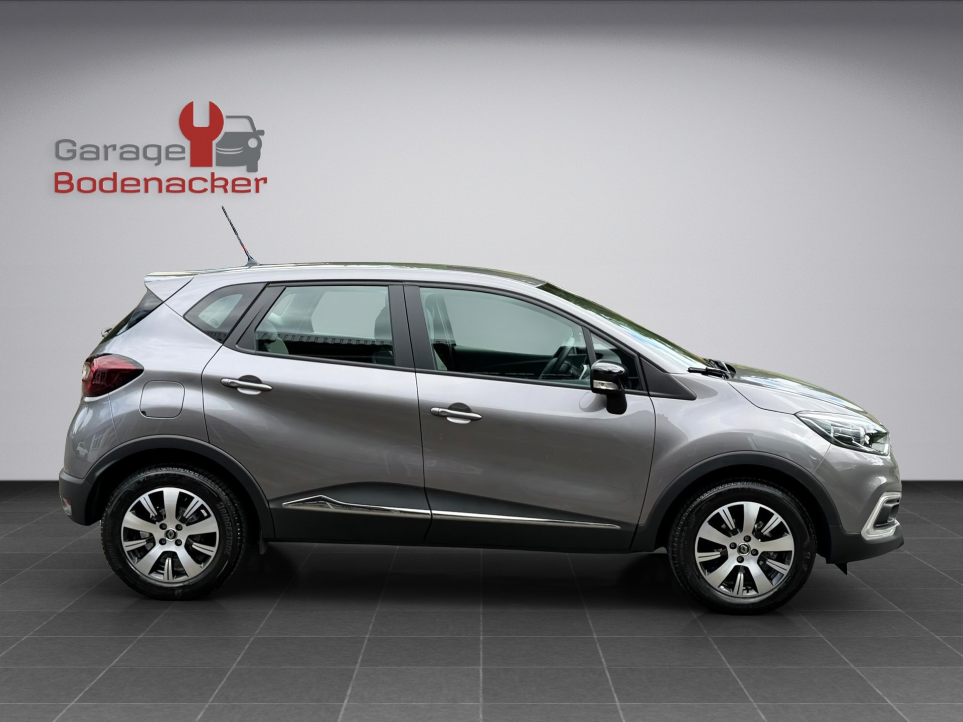 RENAULT Captur 0.9 12V Zen Benziner-image-5