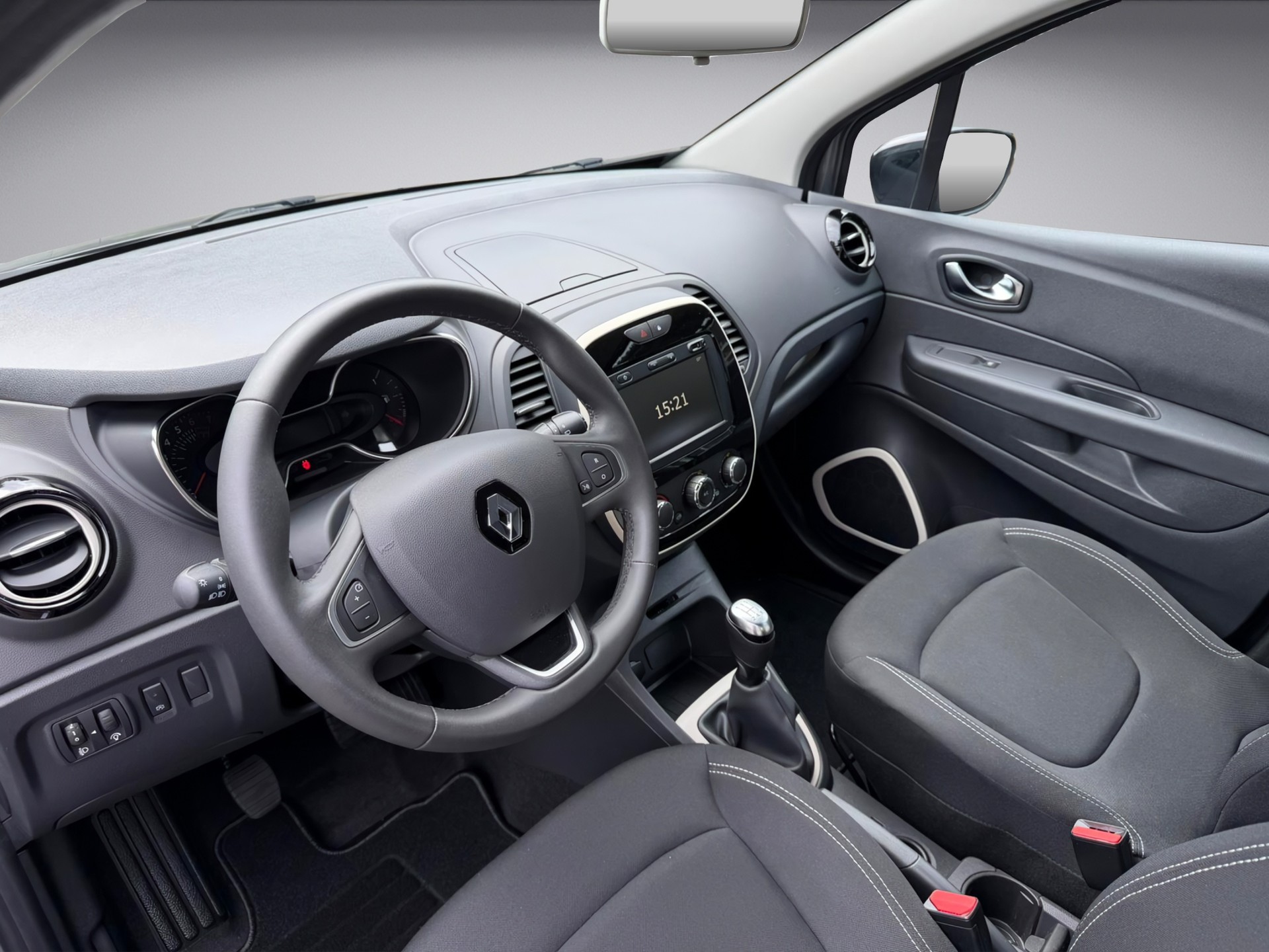 RENAULT Captur 0.9 12V Zen Benziner-image-8