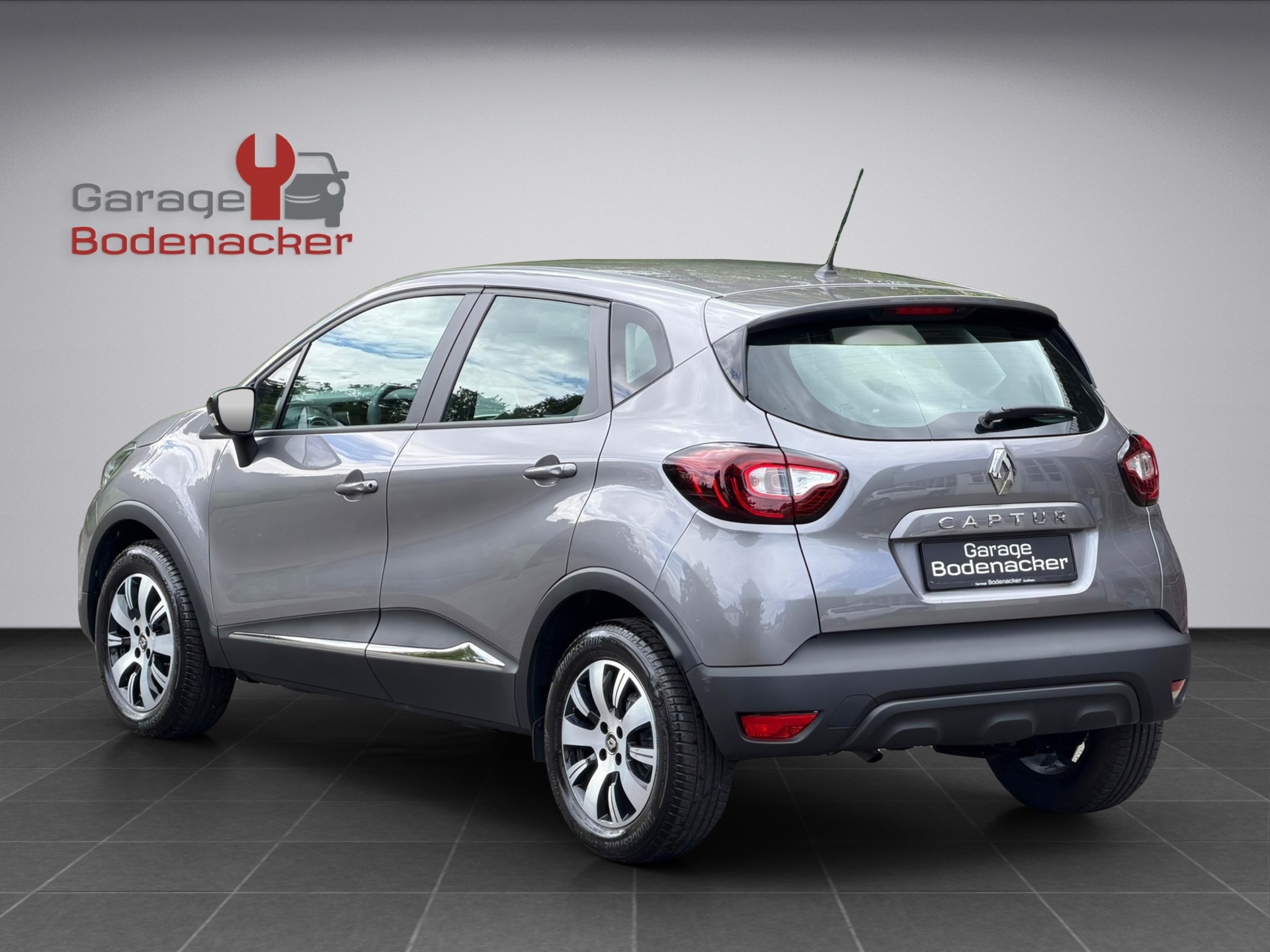 RENAULT Captur 0.9 12V Zen Benziner-image-3