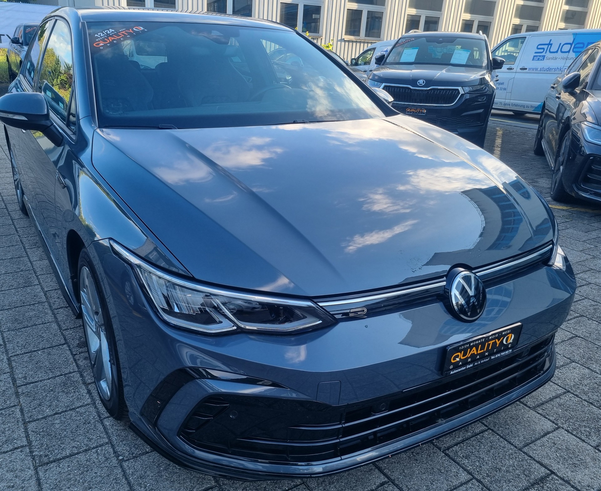 VW VW Golf VIII 1.5 e TSI 2 x R-Line DSG-image-2
