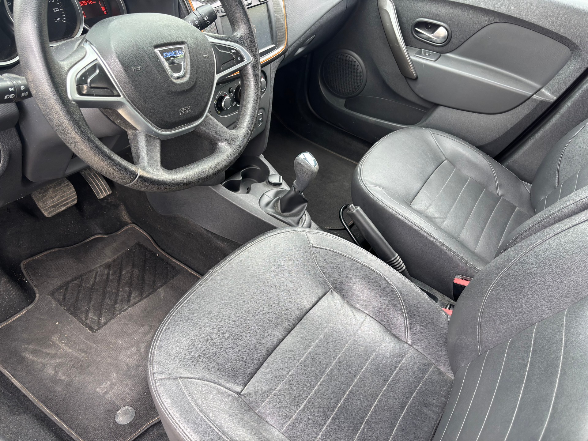 DACIA Sandero Tce 90 Stepway Automatic-image-9