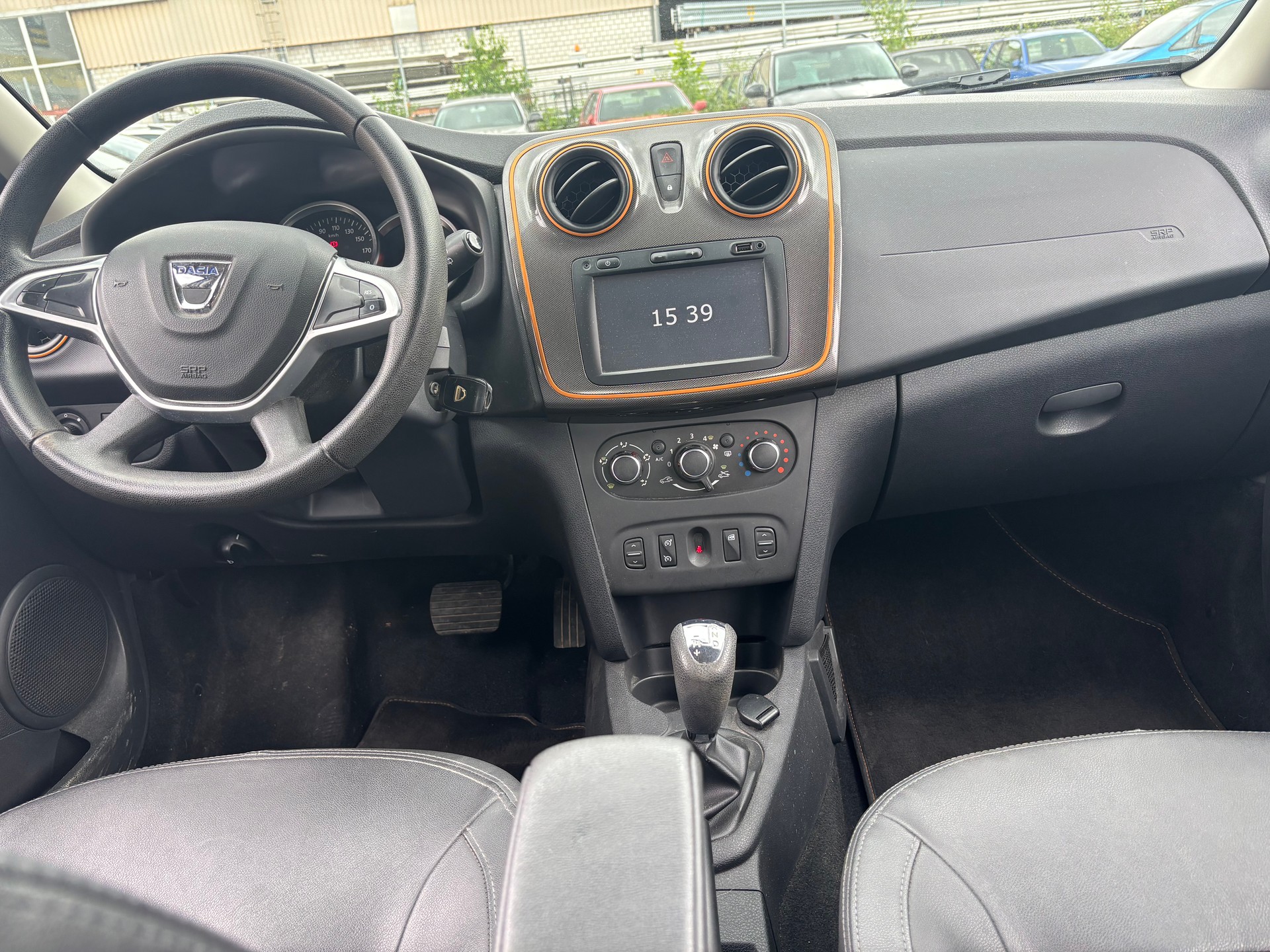 DACIA Sandero Tce 90 Stepway Automatic-image-10