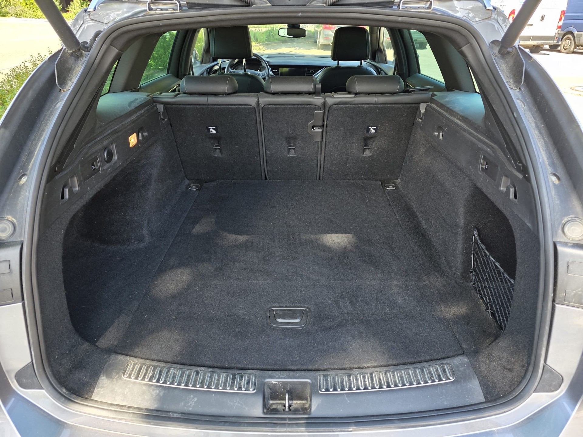 OPEL Insignia 2.0 T OPC Sports Tourer Excellence 4WD Automat.-image-11
