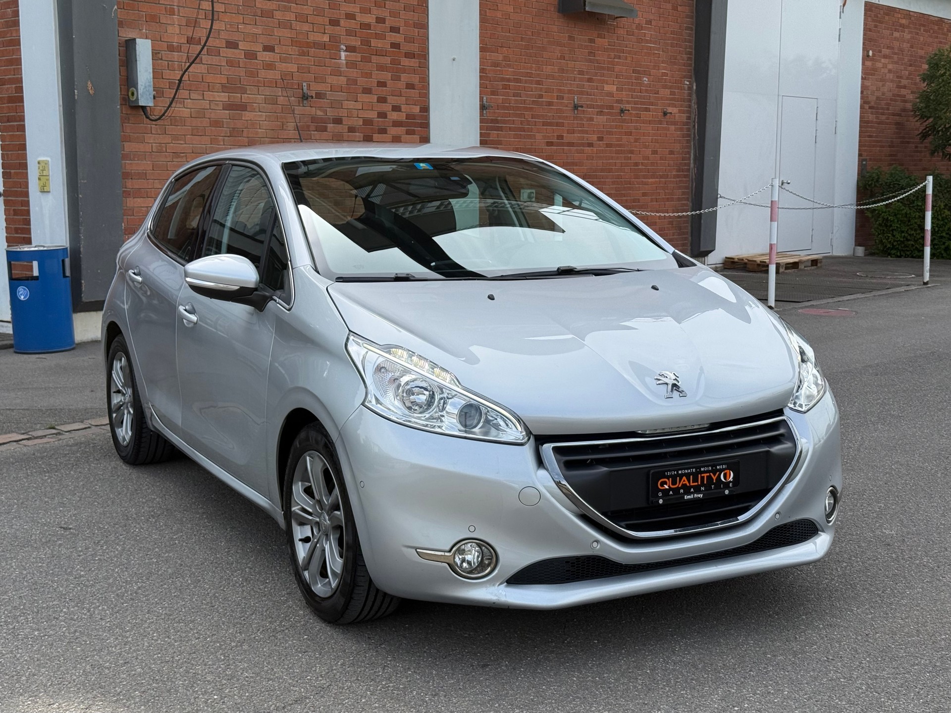 PEUGEOT 208 1.6 VTI Allure Automatik-image-1