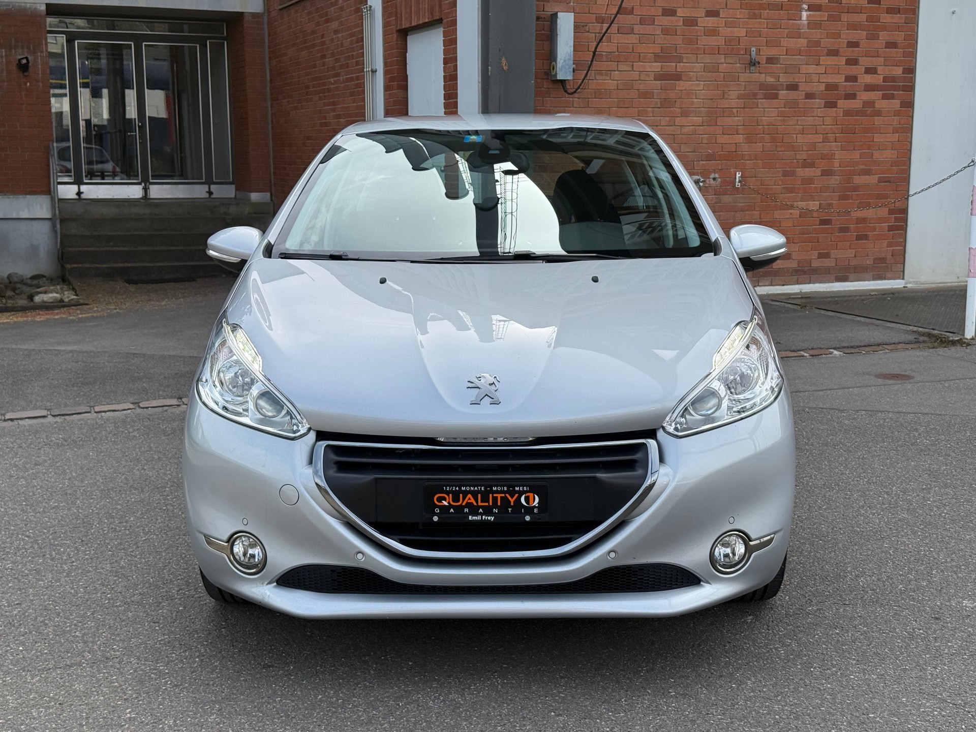 PEUGEOT 208 1.6 VTI Allure Automatik-image-0