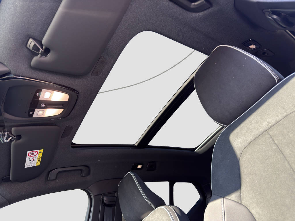 VOLVO EX40 Twin XCENTRIC Edition AWD-image-11