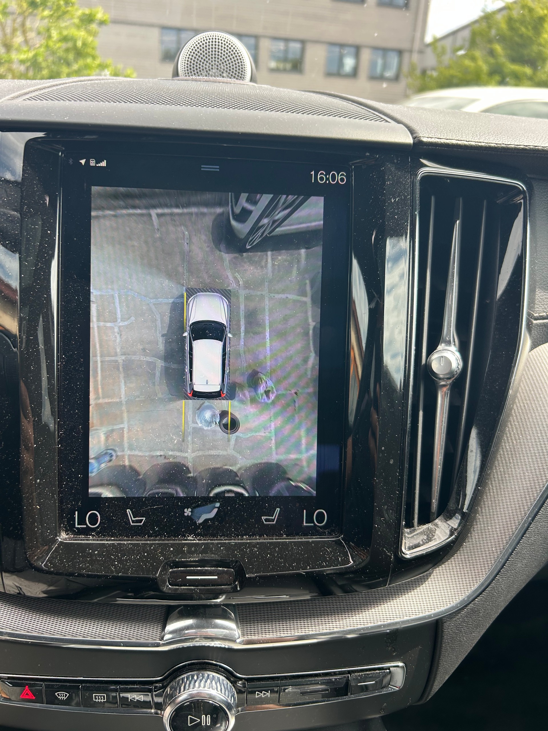 VOLVO XC60 D5 AWD R-Design Geartronic-image-20