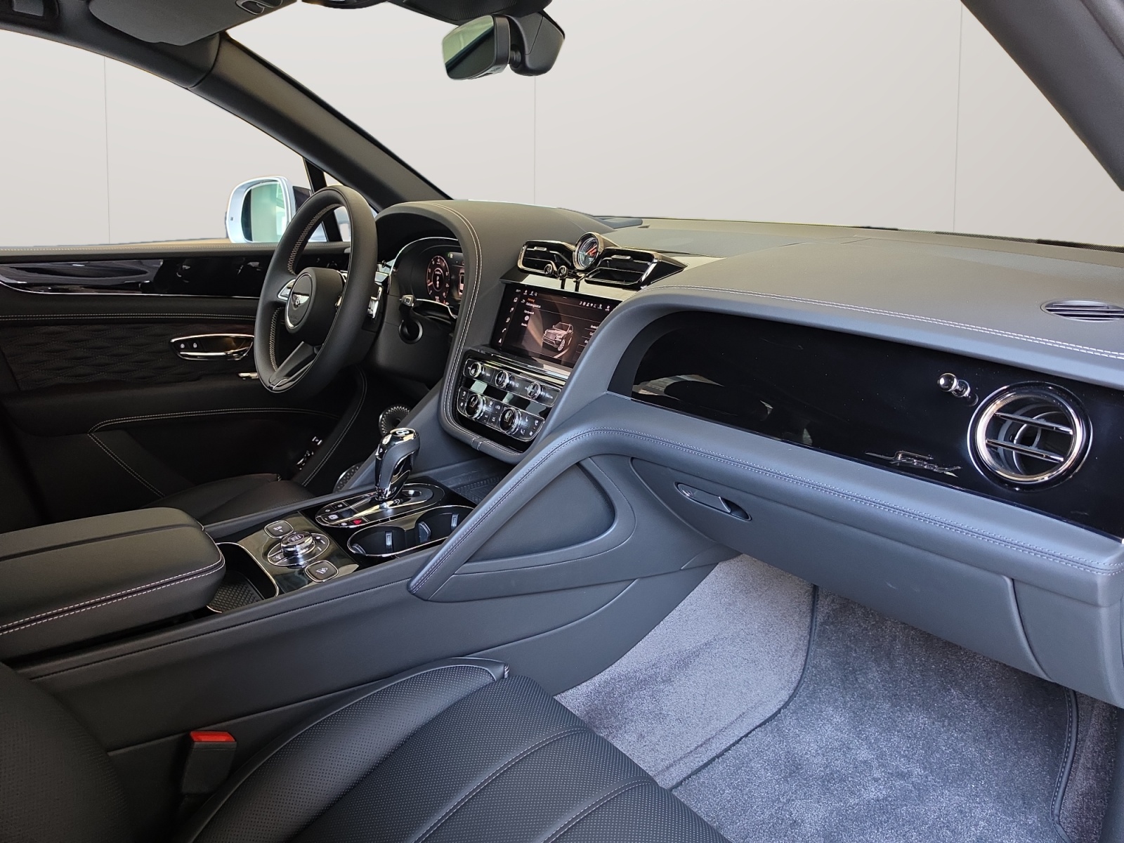BENTLEY Bentayga Speed- mehrere Fahrzeuge im Vorlauf. Kontaktieren Sie uns bitte für mehr Informationen.-image-11