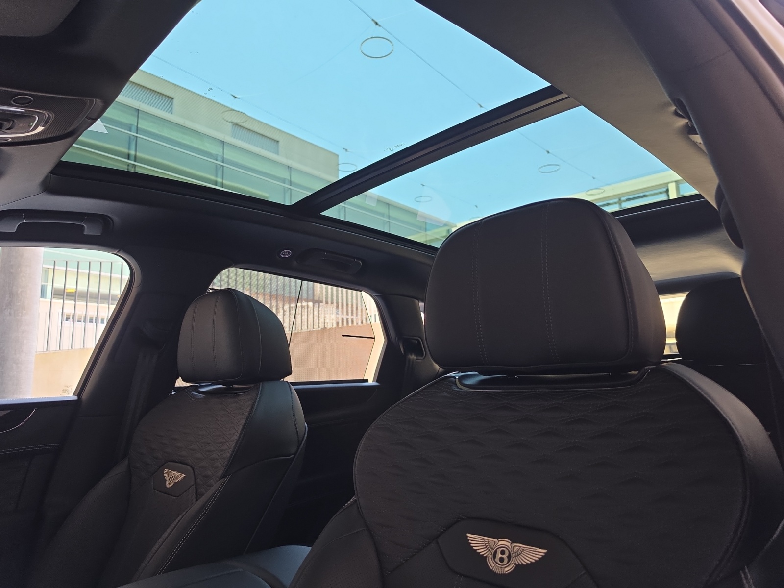 BENTLEY Bentayga Speed- mehrere Fahrzeuge im Vorlauf. Kontaktieren Sie uns bitte für mehr Informationen.-image-16