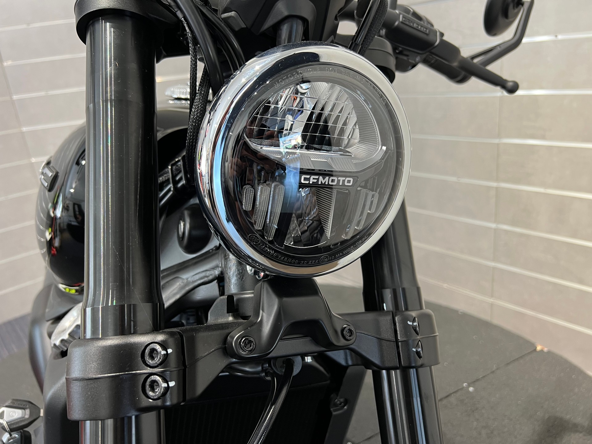 CF MOTO BOBBER-image-8