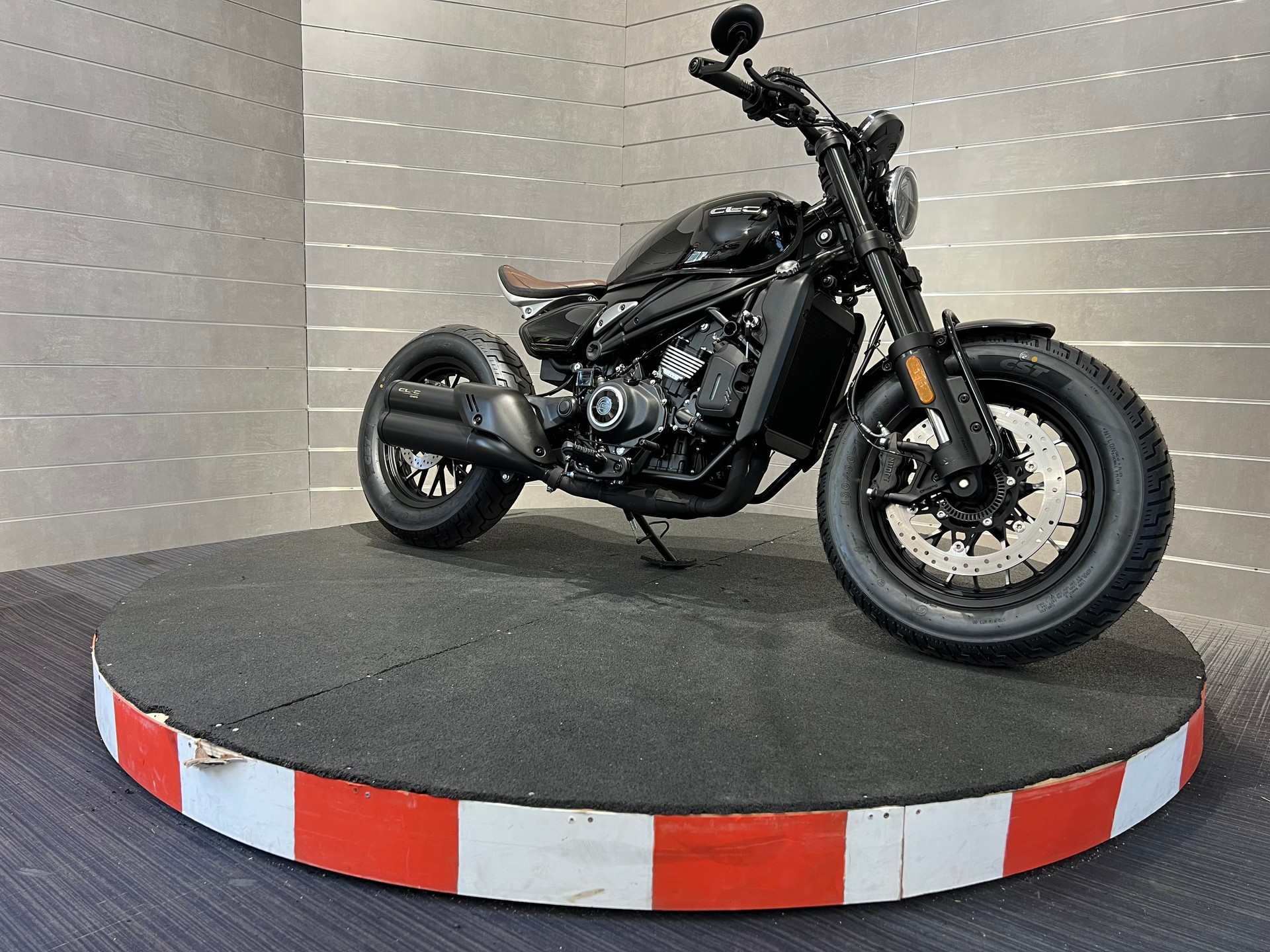 CF MOTO BOBBER-image-6
